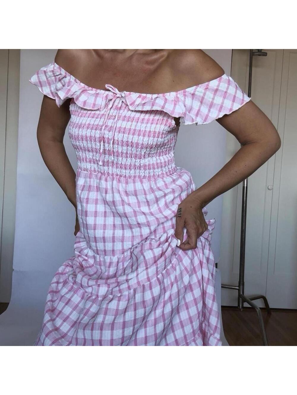Pink gingham midi dress - Picture 4 of 8
